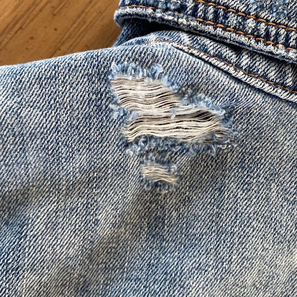 AMERICAN EAGLE DISTRESSED JEAN JACKET - Picture 11 of 13